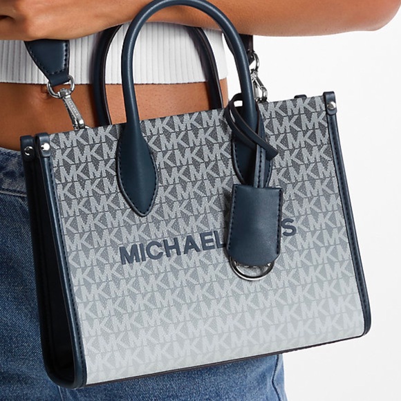 Michael Kors Mirella Small Ombré Signature Logo Crossbody Bag
Navy 
NWT - Picture 4 of 16
